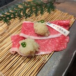 炭火焼肉 牛仁 - 前バラみぞれ