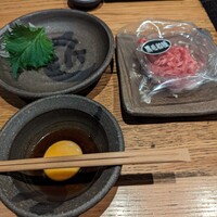 炭火焼肉 牛仁 一番町本店 - ユッケ(コース外)