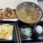 もつ次郎 - 料理写真:唐揚げ（3ケ）200円 アジフライ（1ケ）200円！