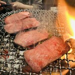 ホルモン焼肉 はやぶさ - 