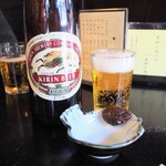 神田まつや - ビール大瓶（キリンラガー）935円