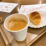 クーロンヌつくばカスミ - ホットコーヒー　塩パン