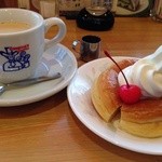 Komeda Kohi Ten - ミルクコーヒー、ミニシロノワール