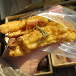 嘉例川駅内 駅弁売場 - がね（さつま芋・人参・にら・生姜の天ぷら）50円