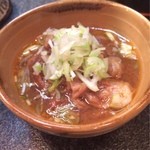 洋や - 県産牛すじ煮込み 500円