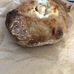 ディグルパン - クリームチーズとはちみつのくるみパン