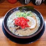 博多長浜らーめん ぼたん - ラーメン　850円