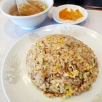 柳華亭 - チャーハンハーフ（スープ、お漬物つき）