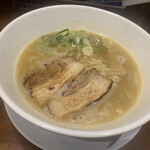 Menya Yamahide - 鶏白湯醤油ラーメン！