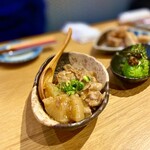 焼売スタンドしじみ - これ美味すぎてお代わりしたw