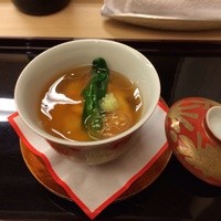 露庵 菊乃井 木屋町店 - お赤飯を餡で閉じたもの