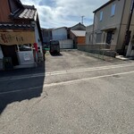 日方珈琲焙煎所 by CAFE SQUARE - 店横駐車場❗️