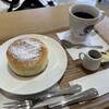 Kizu Kafe - スフレパンケーキとホットコーヒー