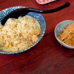 大来軒 - 半チャーハンとモヤシキムチ？