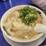 Rairai Tei - 小ラーメン＋ワンタントッピング