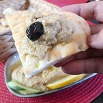 アゼル・レストラン&バー - Ekmek（パン）※エキメキ，フムスをディップ