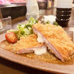 さらさ - 料理写真:ハムカツチーズ入り