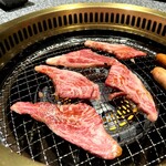 オリーブ牛焼肉 妃牛 - 霜降り美しいビジュアル