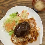 ターBOU - ハンバーグのせナポリタン980円を大盛100円