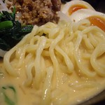 東麺房 - 白ごまラーメン接写。