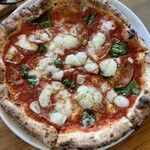 ピッツァ ディ センプレ - カラプレーゼ