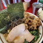 IEKEI KANSAI 王道家直系 我道家 - 並ラーメン　ホルモン、キクラゲトッピング