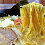 北海道らーめん 奥原流 久楽 - 麺