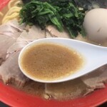 ラーメンカーニバル - 濃厚な家系スープ美味い