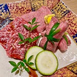 大同苑 - 上焼肉(名物ネギタン塩、上タン塩、上焼肉)