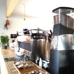 インヴィトロ コーヒー ロースターズ - 