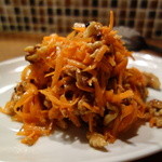 人参とクルミのサラダ オレンジの香り（500円）