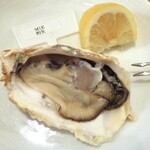 FISHERMAN'S MARKET OYSTER BAR - 生牡蠣（的矢）