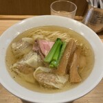 Setagaya Cyuukasoba Soshi Gayanana Choume Shokudou - 塩ワンタン麺