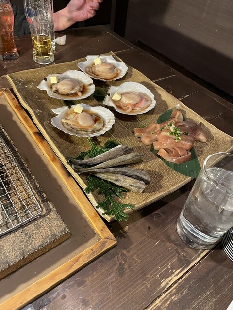 ちょっと高いが囲炉裏で焼く函館の海鮮焼き : 蔵やの写真