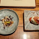 Ura Dora - 冷前菜、右生ハム・プラッタチーズ・苺、左赤海老とうるい(ぎぼし)の梅肉ソース