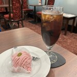 Renoir - 季節限定・桜のモンブランと水出しアイスコーヒーです。（2024年2月）