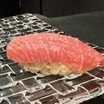 赤坂 鮨大谷 - 大トロ霜降り、藻塩