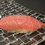 赤坂 鮨大谷 - 大トロ霜降り、藻塩