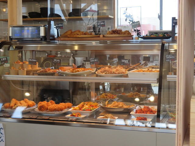 おかず屋 和笑輪（ワワワ） &ndash; 陸前高田の絶品惣菜デリでランチ・ディナーを楽しむ