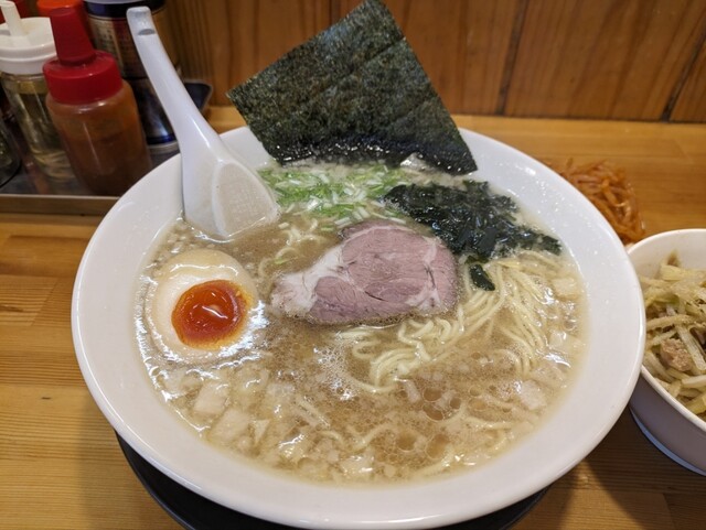 ラーメンショップ椿 松山千石店 - 小牛田（ラーメン）の写真