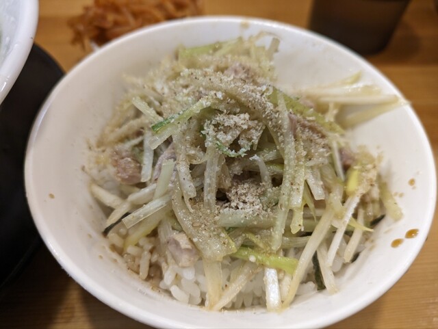 ラーメンショップ椿 松山千石店 - 小牛田（ラーメン）の写真