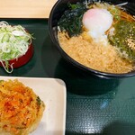 名代 箱根そば - めかぶそば＋桜海老のミニかき揚げ天＋薬味ねぎ増量