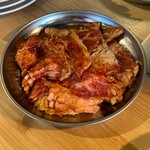 キンキン麦酒とプリッと小腸 近江牛畜産すだく - 