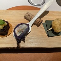 Restaurant Le Proust Miura - 前菜3種　左のフォアグラみたいなのと、右の白子フライが最高