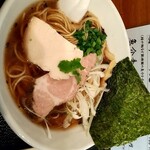 麺処 黒 - 焦がし葱醤油らぁ麺並盛(800円)