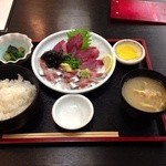 いわし料理 すゞ太郎 - 201401　すゞ太郎　★天然ワラサ刺とイワシ刺定食（850円）★