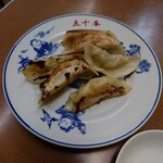 中華料理 五十番 - 餃子、400円。