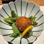 やきとり会席 炭寅はなれ - 鶏そぼろコロッケ