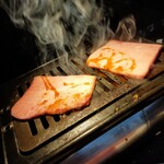 焼肉 大幸園 - これ上ロース。美味かった。