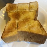 グリル佐久良 - トースト